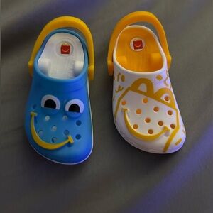 Set of 2 Collectable McDonald’s Croc toys. Great condition.